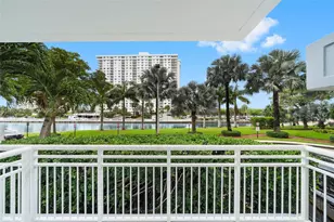 400 Kings Point Dr, Sunny Isles Beach, FL 33160 - Photo 7