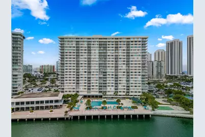 300 Bayview Dr #807, Sunny Isles Beach, FL 33160 - Photo 33
