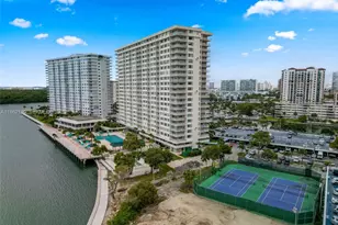 300 Bayview Dr, Sunny Isles Beach, FL 33160 - Photo 37
