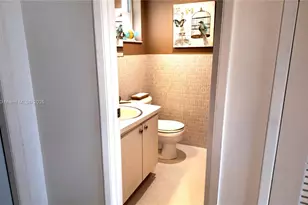 5200 Washington St, Hollywood, FL 33021 - Photo 25