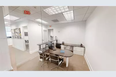 175 SW 7th St #1612, Miami, FL 33130 - Photo 13