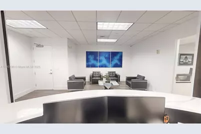 175 SW 7th St #1612, Miami, FL 33130 - Photo 9