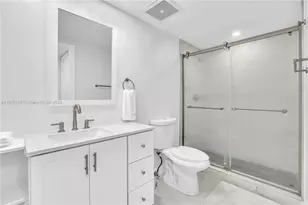 17375 Collins Ave, Sunny Isles Beach, FL 33160 - Photo 43