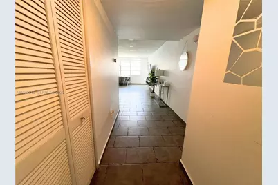 2750 NE 183rd St #2707, Aventura, FL 33160 - Photo 7