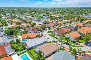 2671 SW 99th Ct, Miami, FL 33165 - Photo 13