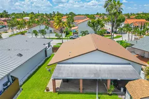 2671 SW 99th Ct, Miami, FL 33165 - Photo 3