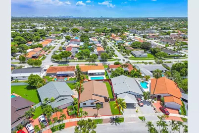 2671 SW 99th Ct, Miami, FL 33165 - Photo 11