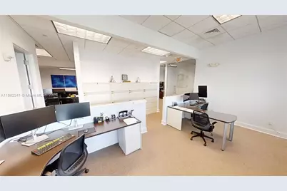 175 SW 7th St #1612, Miami, FL 33130 - Photo 15