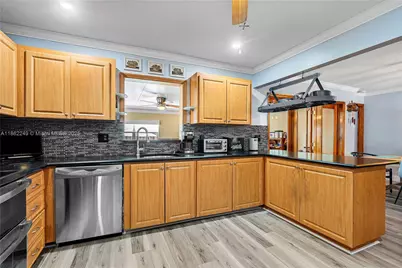 3127 NW 68th St, Fort Lauderdale, FL 33309 - Photo 13