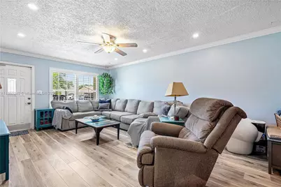 3127 NW 68th St, Fort Lauderdale, FL 33309 - Photo 7