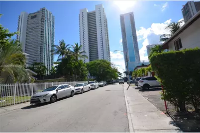 334 NE 26th Ter, Miami, FL 33137 - Photo 37