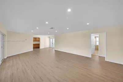524 Muirfield Dr, Atlantis, FL 33462 - Photo 9