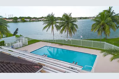 17472 SW 140th Ct, Miami, FL 33177 - Photo 5