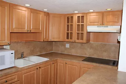 1280 W 54th St #308B, Hialeah, FL 33012 - Photo 33