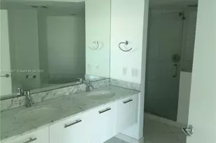 55 SE 6th St, Miami, FL 33131 - Photo 7