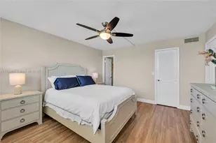 9320 S Hollybrook Lake Dr, Pembroke Pines, FL 33025 - Photo 7