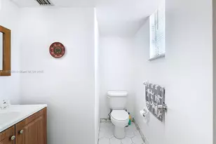 1401 NE Miami Gardens Dr, Miami, FL 33179 - Photo 17