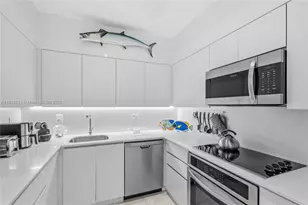 1500 Bay Rd, Miami Beach, FL 33139 - Photo 17