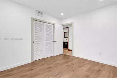 20350 Highland Lakes Blvd, Miami, FL 33179 - Photo 39