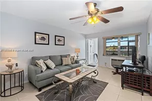 161 NE 10th Ave, Hallandale Beach, FL 33009 - Photo 9