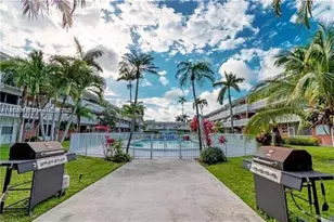 161 NE 10th Ave, Hallandale Beach, FL 33009 - Photo 23