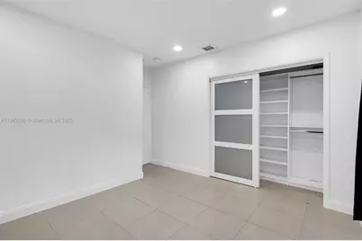 640 E Melrose Cir, Fort Lauderdale, FL 33312 - Photo 17