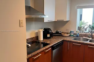 170 SE 14th St, Miami, FL 33131 - Photo 5