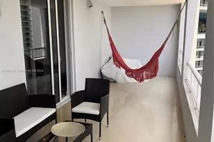 170 SE 14th St, Miami, FL 33131 - Photo 29