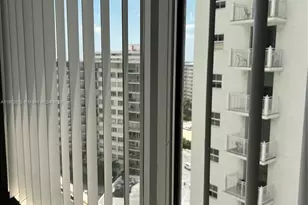 170 SE 14th St, Miami, FL 33131 - Photo 13