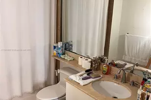 170 SE 14th St, Miami, FL 33131 - Photo 25