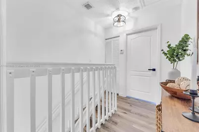 21245 NE 8th Pl #5, Miami, FL 33179 - Photo 31