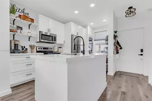 21245 NE 8th Pl, Miami, FL 33179 - Photo 9