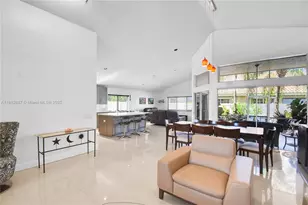 211 Cameron Ct, Weston, FL 33326 - Photo 17