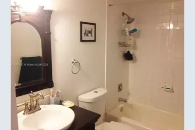 1035 West Ave #302, Miami Beach, FL 33139 - Photo 15