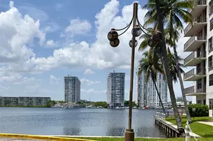 18151 NE 31st Ct, Aventura, FL 33160 - Photo 33