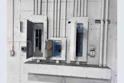 6851 NW 37th Ct, Hialeah, FL 33147 - Photo 9