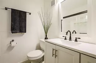 1705 W 57th St, Hialeah, FL 33012 - Photo 19