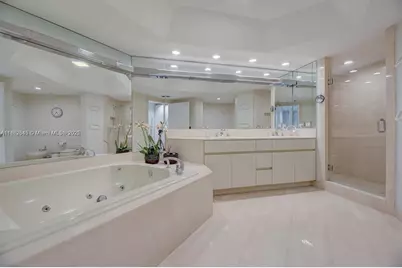 3000 E Island Blvd #801, Aventura, FL 33160 - Photo 17