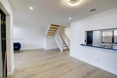 340 SW 97th Ave, Pembroke Pines, FL 33025 - Photo 15