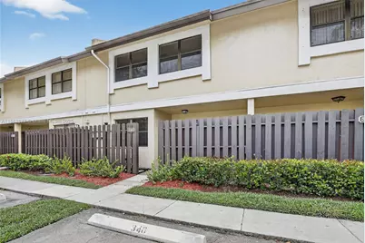 340 SW 97th Ave, Pembroke Pines, FL 33025 - Photo 3