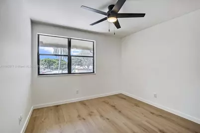 340 SW 97th Ave, Pembroke Pines, FL 33025 - Photo 23