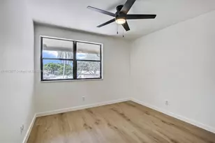 340 SW 97th Ave, Pembroke Pines, FL 33025 - Photo 23