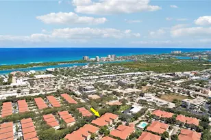 108 Lighthouse Cir, Tequesta, FL 33469 - Photo 33