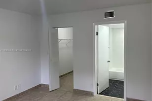 8100 Geneva Ct, Doral, FL 33166 - Photo 9