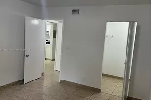 8100 Geneva Ct, Doral, FL 33166 - Photo 3