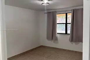 8100 Geneva Ct, Doral, FL 33166 - Photo 11