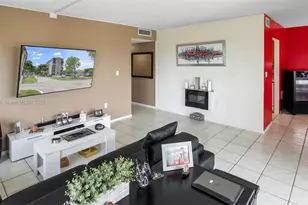 4174 Inverrary Dr, Lauderhill, FL 33319 - Photo 5