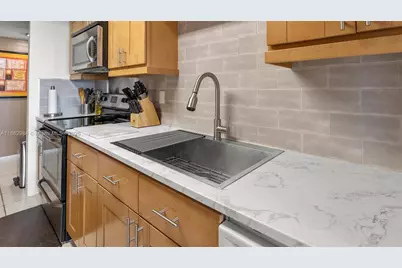 4174 Inverrary Dr #502, Lauderhill, FL 33319 - Photo 3