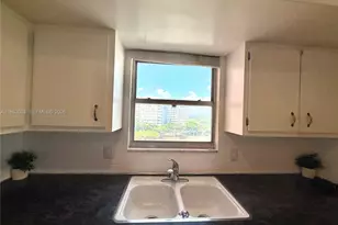 1351 NE Miami Gardens Dr, Miami, FL 33179 - Photo 7