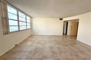 1351 NE Miami Gardens Dr, Miami, FL 33179 - Photo 9